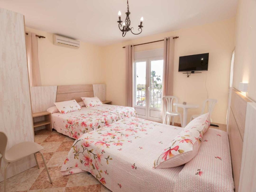 Hostal Sonrisa Del Mar Кониль-де-ла-Фронтера Экстерьер фото
