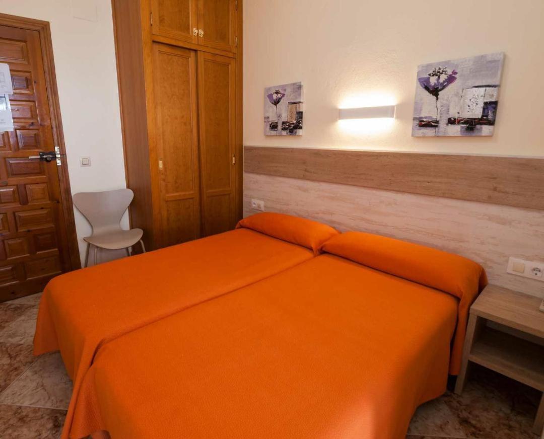 Hostal Sonrisa Del Mar Кониль-де-ла-Фронтера Экстерьер фото