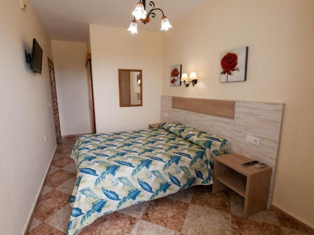 Hostal Sonrisa Del Mar Кониль-де-ла-Фронтера Экстерьер фото