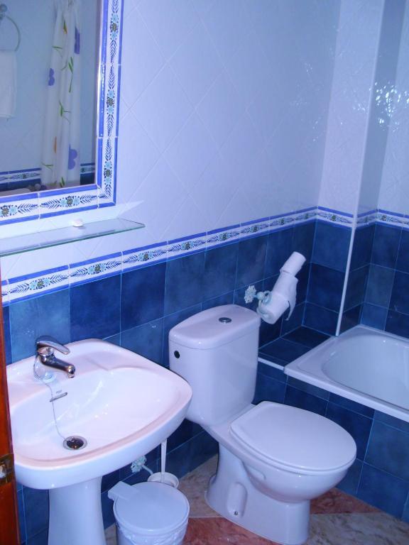 Hostal Sonrisa Del Mar Кониль-де-ла-Фронтера Номер фото